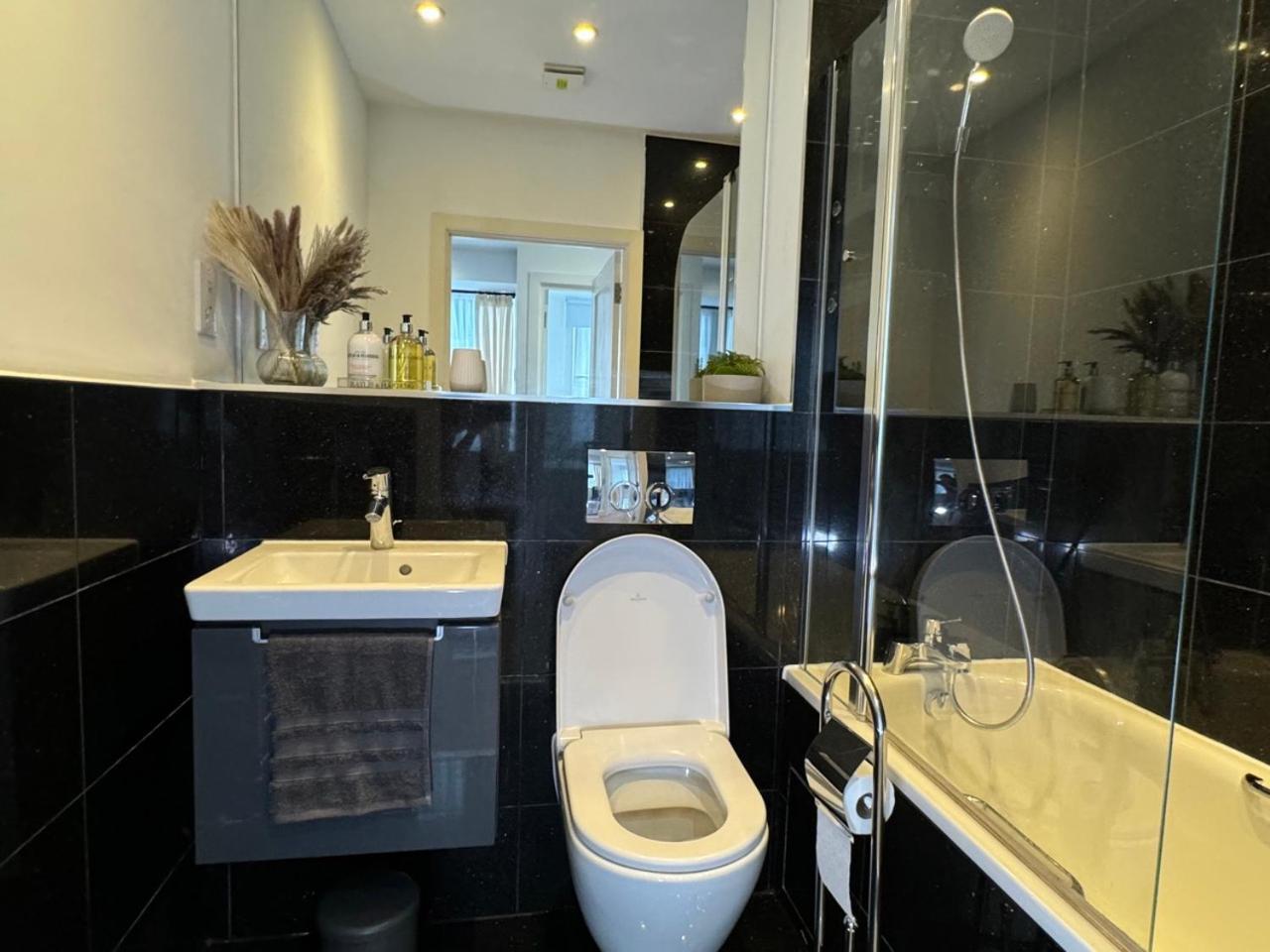 Luxury 2 Bedroom Apartment In Central Croydon With Free Parking 外观 照片